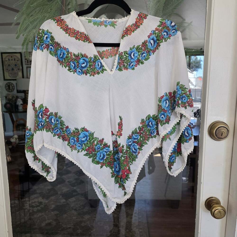 Vintage Floral Print Poncho Handkerchief Hem White